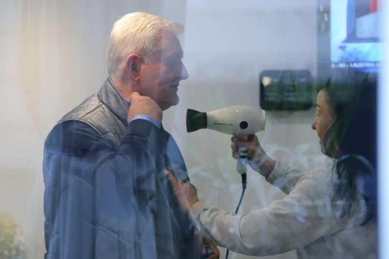 Todorić kod frizera