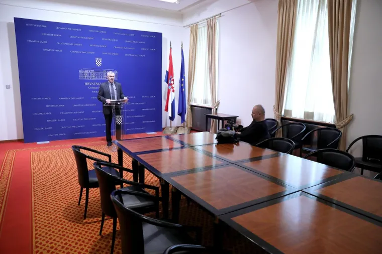 ŽELJKO SAM NA SVIJETU: Saborski izvjestitelji zbog groznih uvreda bojkotirali Glasnovićevu konferenciju