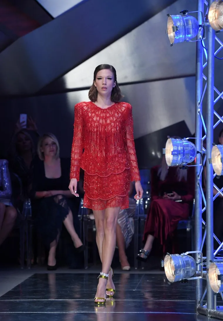 Sinoć je u Ministarstvu turizma održana &scaron;esta samostalna revija dizajnerice Aleksandre Dojčinović