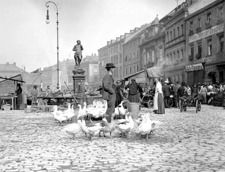 PRONA&Scaron;AO JE FOTOGRAFIJE IZ EUROPE STARE 114 GODINA: Ako ste se pitali &scaron;to su radili ljudi bez tehnologije, zavirite u ovu galeriju
