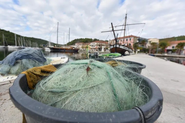 Tmuran kasnojesenski dan u Skradinu