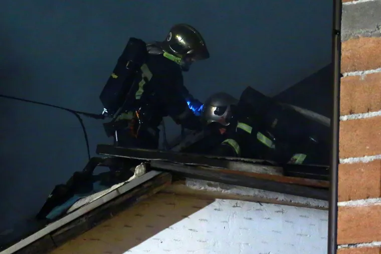 Vatrogasci uspjeli ugasiti požar na dvije obiteljske kuće