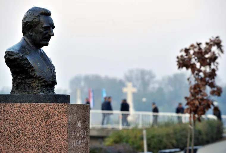 Spomenici prvom predsjedniku: Franjo Tuđman ni nakon smrti ne ostavlja ravnodušnim