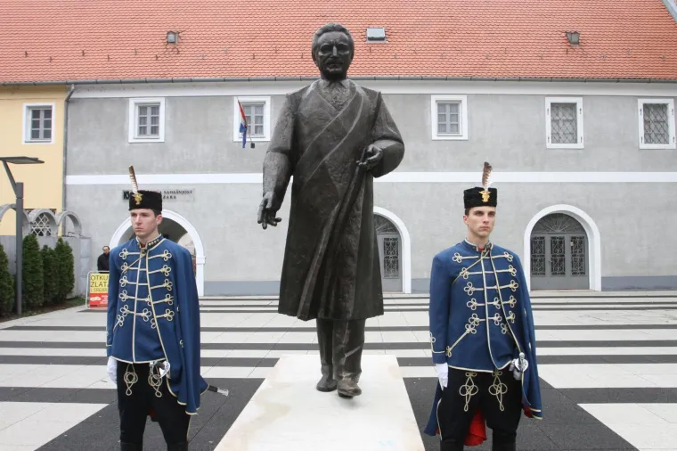 Spomenici prvom predsjedniku: Franjo Tuđman ni nakon smrti ne ostavlja ravnodušnim