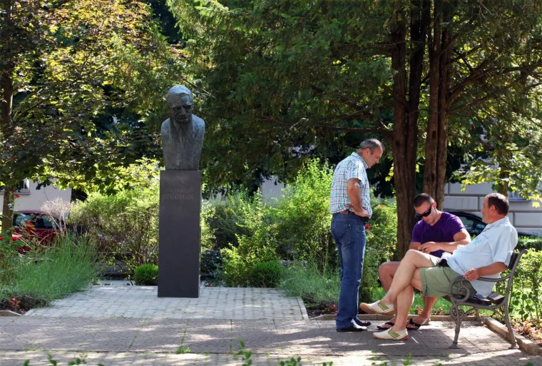 Spomenici prvom predsjedniku: Franjo Tuđman ni nakon smrti ne ostavlja ravnodu&scaron;nim