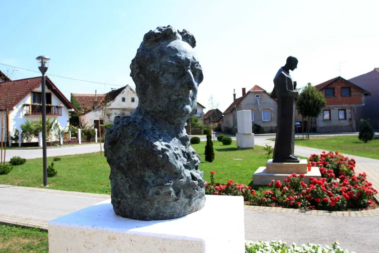 Spomenici prvom predsjedniku: Franjo Tuđman ni nakon smrti ne ostavlja ravnodu&scaron;nim