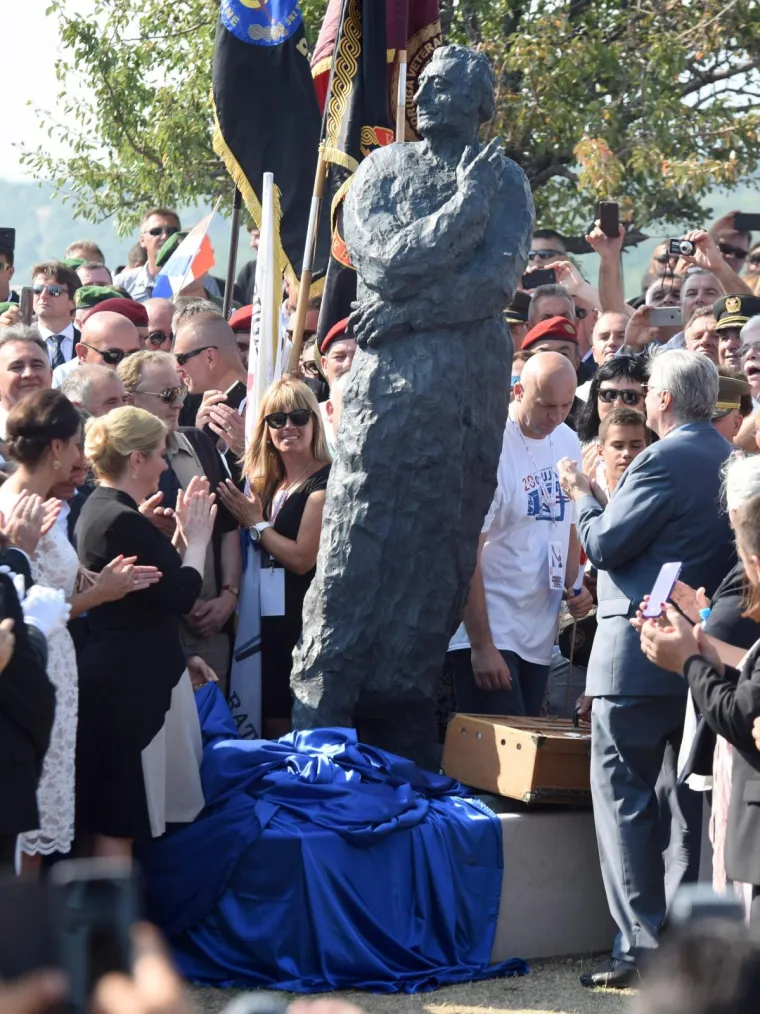 Spomenici prvom predsjedniku: Franjo Tuđman ni nakon smrti ne ostavlja ravnodu&scaron;nim