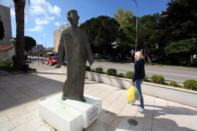 Spomenici prvom predsjedniku: Franjo Tuđman ni nakon smrti ne ostavlja ravnodu&scaron;nim