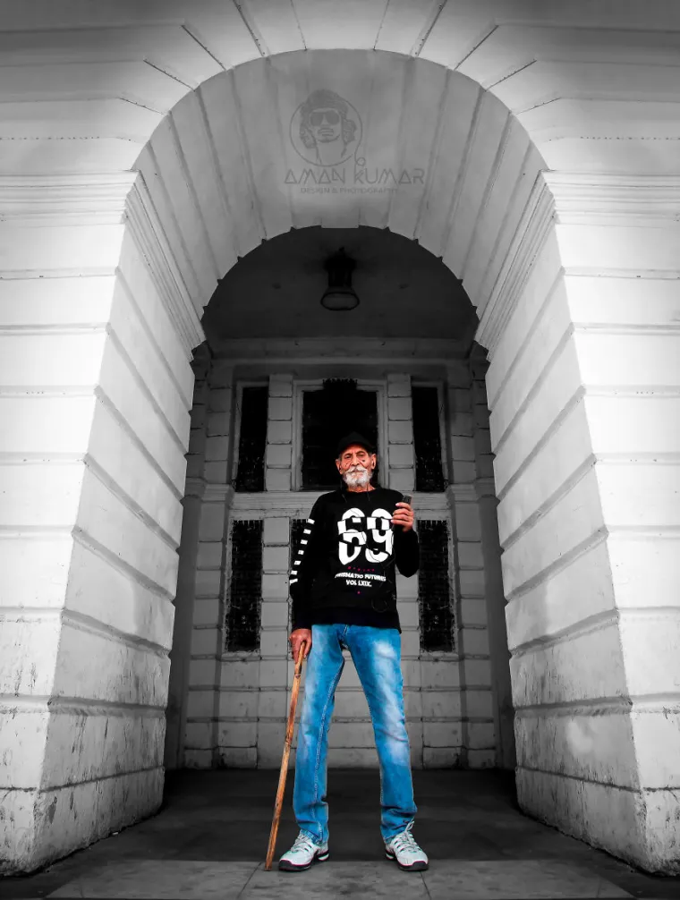 98-GODI&Scaron;NJI DJED NE MARI ZA GODINE: Zahvaljujući unuku odu&scaron;evio mladenačkim stilom