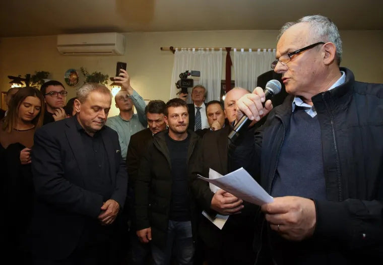 Ujutro na &scaron;takama, navečer s rukama u zraku: Milan Bandić proslavio 63. rođendan