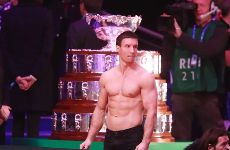 Hrvatski navijači 'zapalili' Lille: Pogledajte kakvu su atmosferu napravili na stadionu i izvan njega