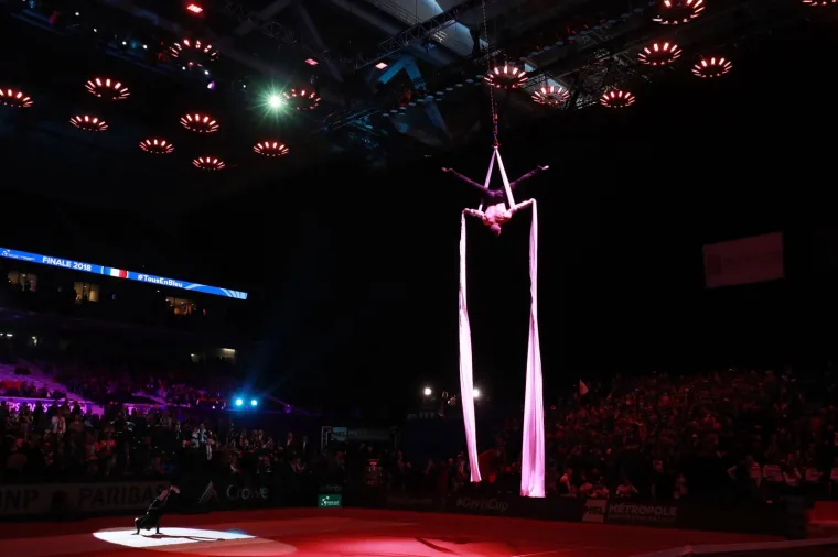 Hrvatski navijači 'zapalili' Lille: Pogledajte kakvu su atmosferu napravili na stadionu i izvan njega