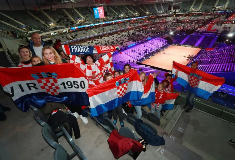 Lille: Atmosfera na stadionu tijekom prvog dana finala Davis Cupa između Francuske i Hrvatske 23.11.2018., Lille, Francuska - Atmosfera na stadionu Pierre-Mauroy na kojemu je odigrano finale Davis Cupa izmedju Francuske i Hrvatske. Photo: Sanjin Strukic/PIXSELL