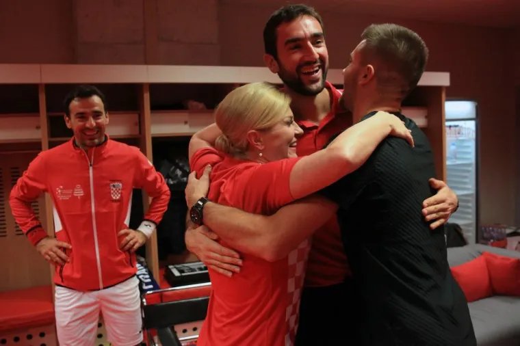 PREDSJEDNICA DO&Scaron;LA U SVLAČIONICU UTJE&Scaron;ITI PAVIĆA I DODIGA: Pogledajte kako je izgledao susret