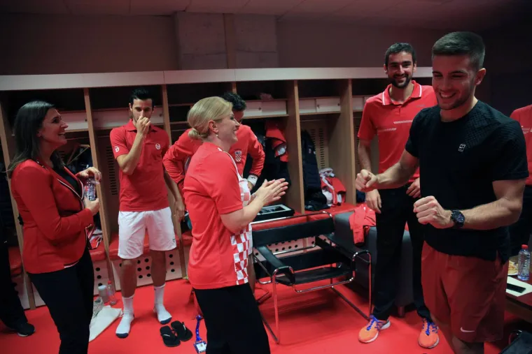 PREDSJEDNICA DO&Scaron;LA U SVLAČIONICU UTJE&Scaron;ITI PAVIĆA I DODIGA: Pogledajte kako je izgledao susret