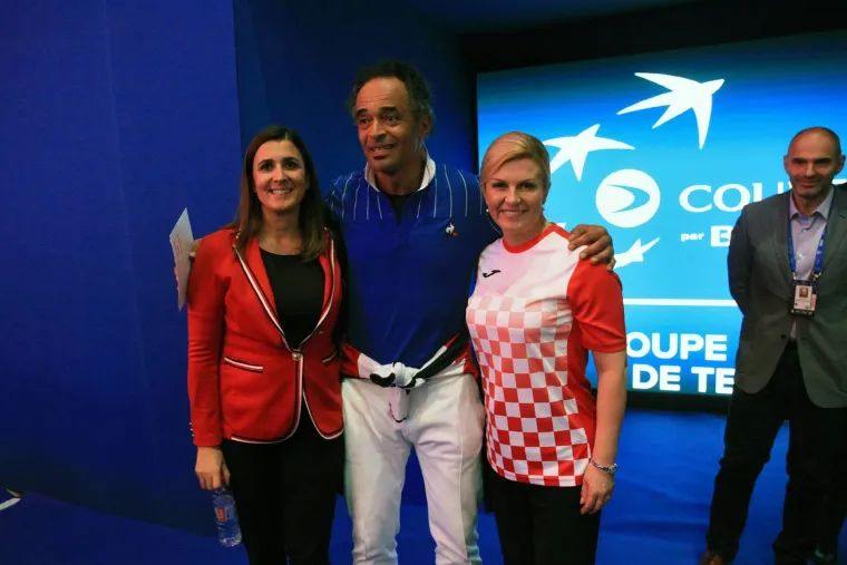 PREDSJEDNICA DO&Scaron;LA U SVLAČIONICU UTJE&Scaron;ITI PAVIĆA I DODIGA: Pogledajte kako je izgledao susret