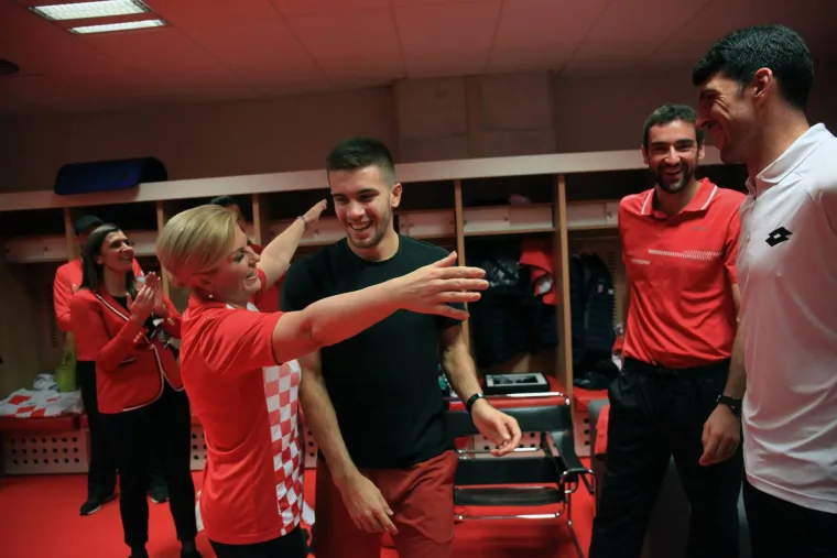 PREDSJEDNICA DO&Scaron;LA U SVLAČIONICU UTJE&Scaron;ITI PAVIĆA I DODIGA: Pogledajte kako je izgledao susret