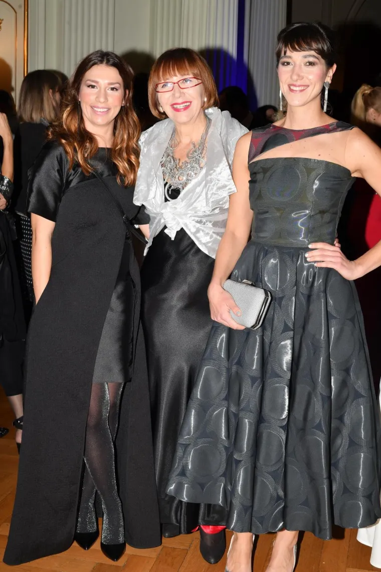 NITKO NIJE OSTAO IMUN NA ČARI ZRINKE CVITE&Scaron;IĆ: Lijepa glumica do&scaron;la u prozirnoj haljini i svima oduzela dah