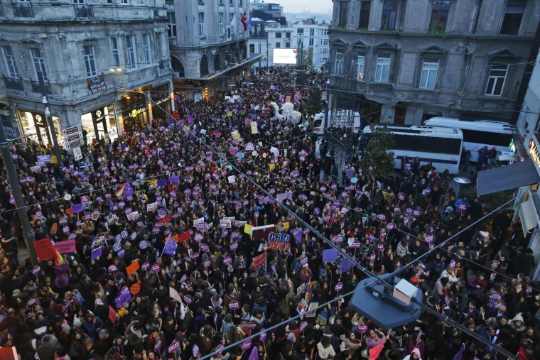 Turska policija prekinula prosvjed protiv nasilja nad ženama: U toj je zemlji samo ove godine ubijeno vi&scaron;e od 300 žena