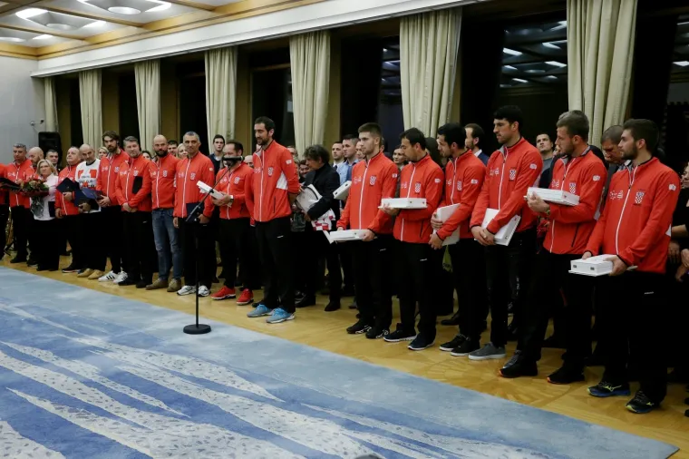 SVJETSKI PRVACI STIGLI NA PANTOVČAK: Predsjednica odlikovala osvajače Davis Cupa