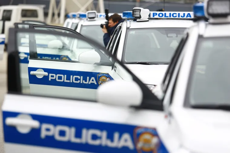 U dvori&scaron;tu policijske akademije održana je primopredaja vozila nabavljenih iz projekta Nabava terenskih vozila za nadzor granice.