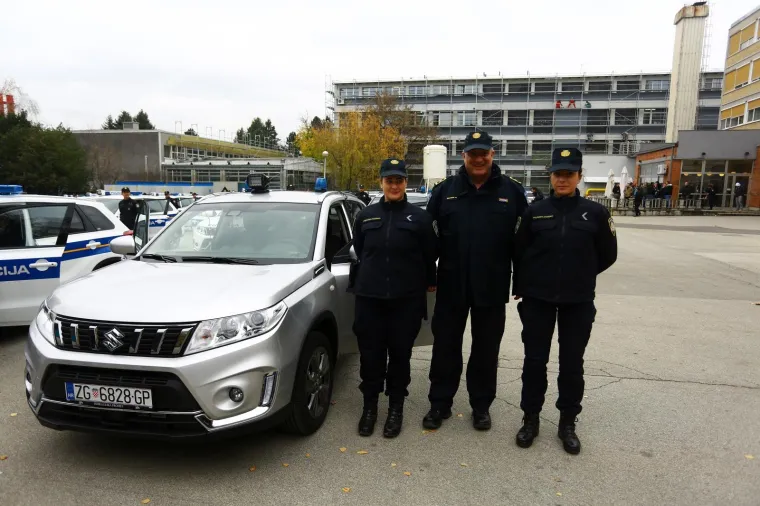 U dvori&scaron;tu policijske akademije održana je primopredaja vozila nabavljenih iz projekta Nabava terenskih vozila za nadzor granice.