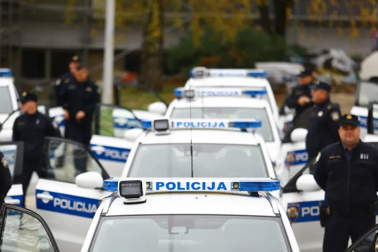 U dvori&scaron;tu policijske akademije održana je primopredaja vozila nabavljenih iz projekta Nabava terenskih vozila za nadzor granice.