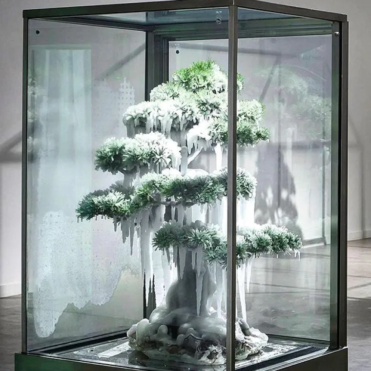 Azuma Makoto vrhunski je umjetnik koji svakodnevno radi s cvijećem