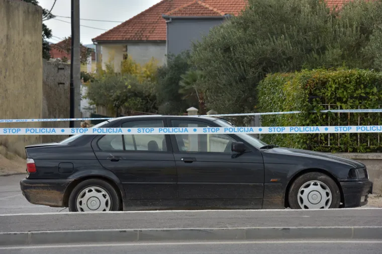 Filmska potjera u Zadru: Poku&scaron;ao pregaziti policajca, oni mu pucali u gume! Ali, uspio je pobjeći