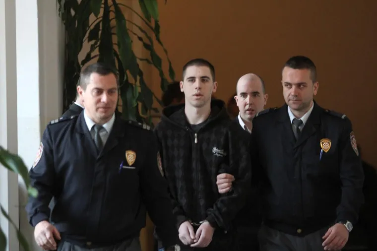 Sva lica 'psiha iz Dramlja': Svoje žrtve je be&scaron;ćutno izbo nožem