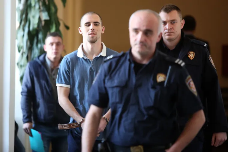 Sva lica 'psiha iz Dramlja': Svoje žrtve je be&scaron;ćutno izbo nožem