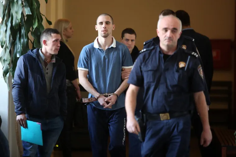 Sva lica 'psiha iz Dramlja': Svoje žrtve je be&scaron;ćutno izbo nožem