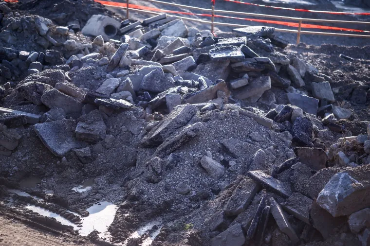 Zatvaranje zagrebačkog rotora nekoliko je puta odgađano, a. Prema posljednjoj najavi gradonačelnika Bandića to će biti u siječnju 2019. Radnici su ponovno okupirali gradili&scaron;te, a kako radovi napreduju uvjerite se sami...