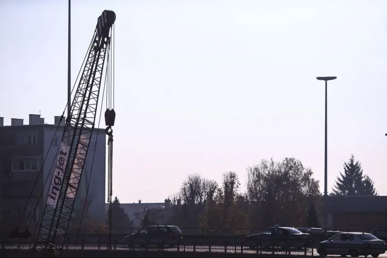 Zatvaranje zagrebačkog rotora nekoliko je puta odgađano, a. Prema posljednjoj najavi gradonačelnika Bandića to će biti u siječnju 2019. Radnici su ponovno okupirali gradili&scaron;te, a kako radovi napreduju uvjerite se sami...