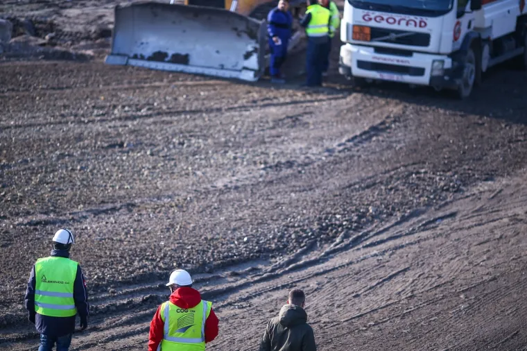 Zatvaranje zagrebačkog rotora nekoliko je puta odgađano, a. Prema posljednjoj najavi gradonačelnika Bandića to će biti u siječnju 2019. Radnici su ponovno okupirali gradili&scaron;te, a kako radovi napreduju uvjerite se sami...