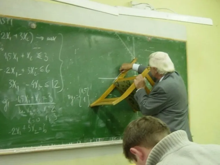 JESU LI OVO NAJBOLJI PROFESORI NA SVIJETU? Oni stvarno vole svoj posao, a klinci ih jednostavno obožavaju