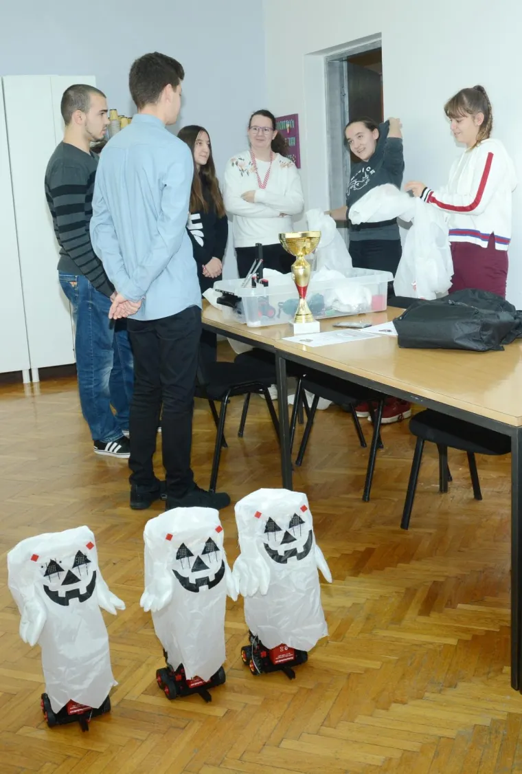 Na&scaron; ponos: Sisačke učenice idu u Sydney na prestižno natjecanje u robotici