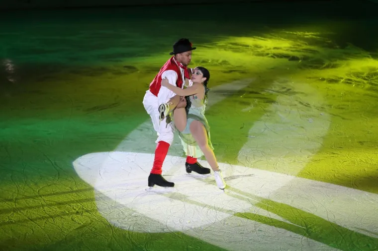 Otvoren Advent u Zagrebu: Pogledajte bajkovite prizore s Tomislavca