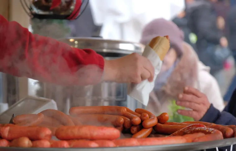 Gužve već prvi dan: Pogledajte &scaron;to ove godine možete vidjeti, jesti i piti na zagrebačkom Adventu