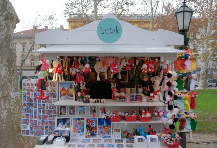 Gužve već prvi dan: Pogledajte &scaron;to ove godine možete vidjeti, jesti i piti na zagrebačkom Adventu