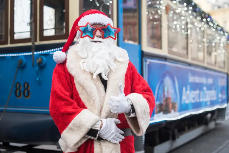 Gužve već prvi dan: Pogledajte &scaron;to ove godine možete vidjeti, jesti i piti na zagrebačkom Adventu