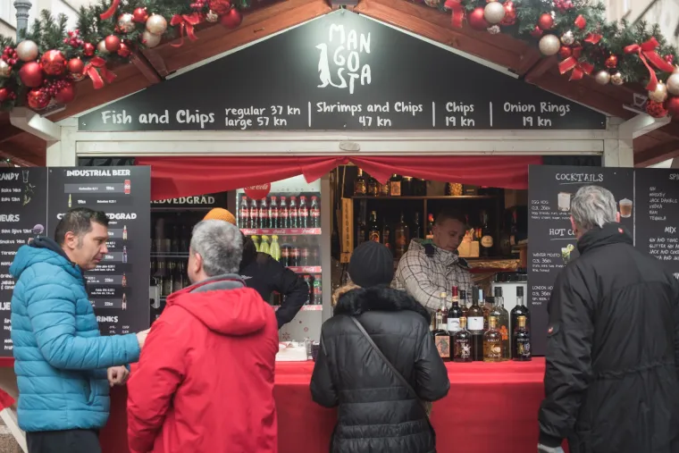 Gužve već prvi dan: Pogledajte &scaron;to ove godine možete vidjeti, jesti i piti na zagrebačkom Adventu