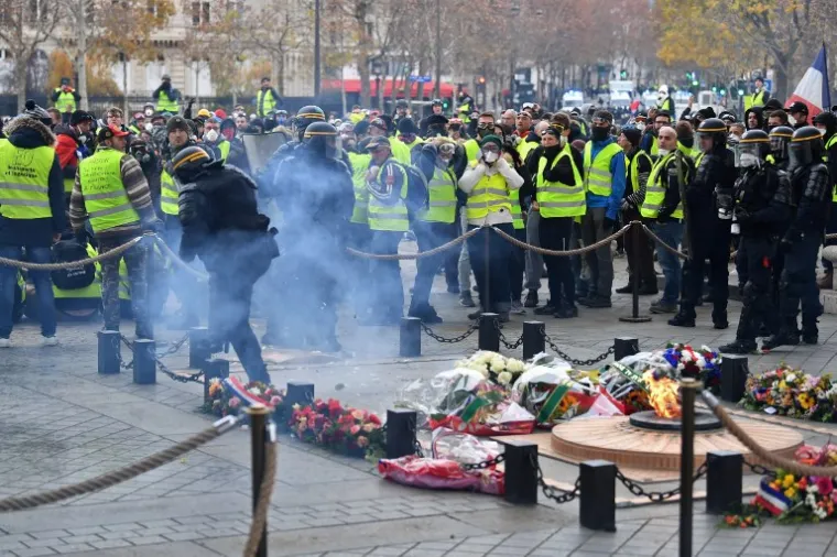 OVI LJUDI NE KUKAJU U BIRTIJI I NA FEJSU: Francuzima digli cijene goriva i životnih tro&scaron;kova, evo kako je to pro&scaron;lo
