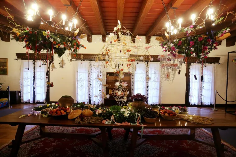 Predsjednica otvorila vrata Pantovčaka građanima za vrijeme Adventa