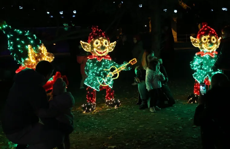 ADVENT U SPLITU JE PREDIVAN: Građani odu&scaron;evljeni manifestacijom Zimski akvarel, ukrasi su neodoljivi