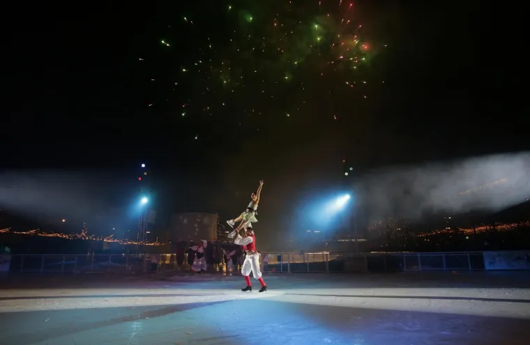 Počeo je Advent, u Zagrebu tisuće posjetitelja uživalo na otvorenju