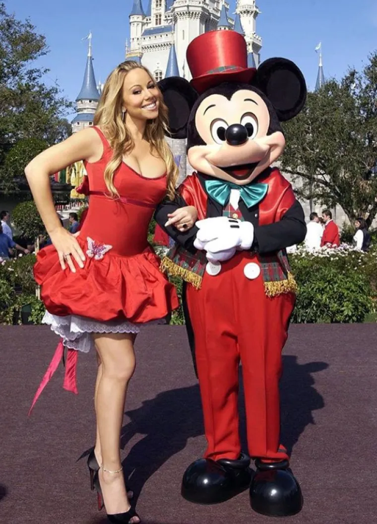 Želite uskočiti natrag u stare traperice nakon trudnoće? Iskoristite trikove slavnih mama