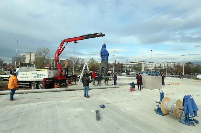 Postavljen kip Franje Tuđmana na križanju Vukovarske i Hrvatske bratske zajednice