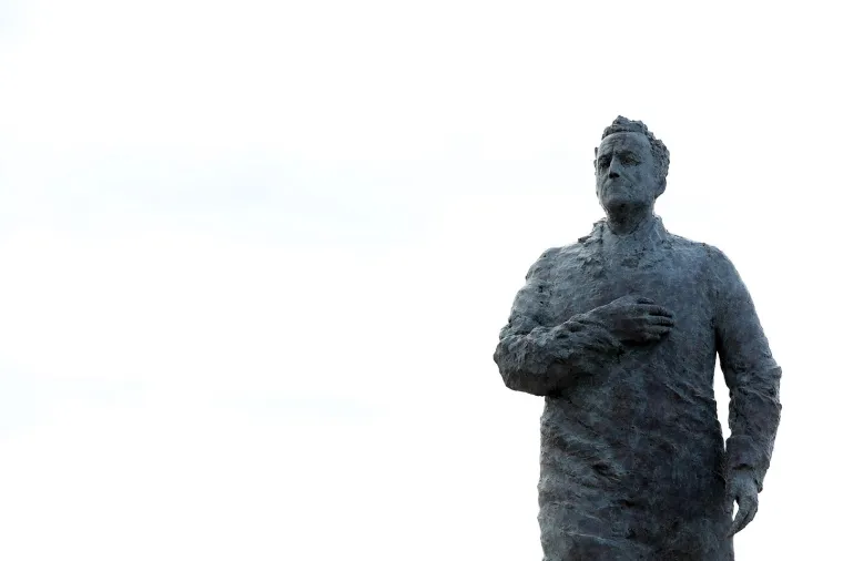 Postavljen kip Franje Tuđmana na križanju Vukovarske i Hrvatske bratske zajednice