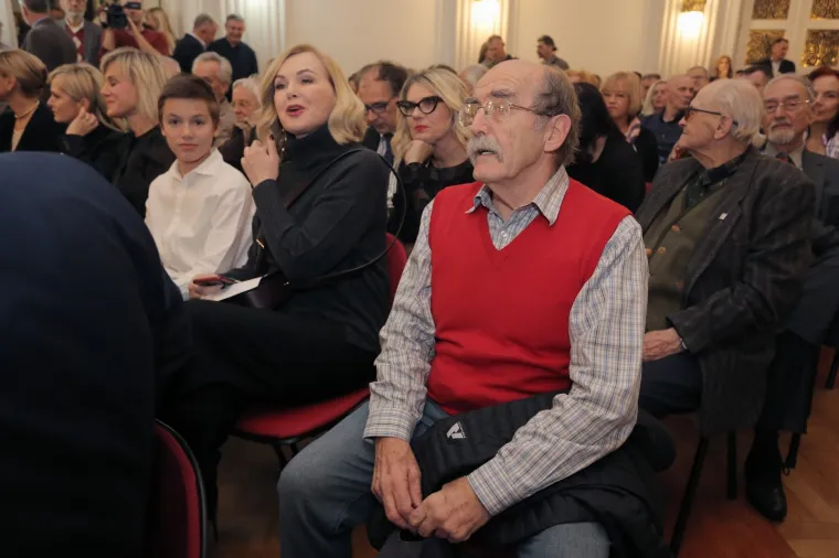 Zagreb: Predstavljena knjiga odvjetnika Ante Nobila 03.12.2018., Zagreb - U Novinarskom domu predstavljena je knjiga odvjetnika Ante Nobila Obrana hrvatskog kontraobavjestajca Josipa Perkovica na njemackom sudu. Jadranka Slokovic, Zoran Pusic. 
photo: Tomislav Miletic/PIXSELL
